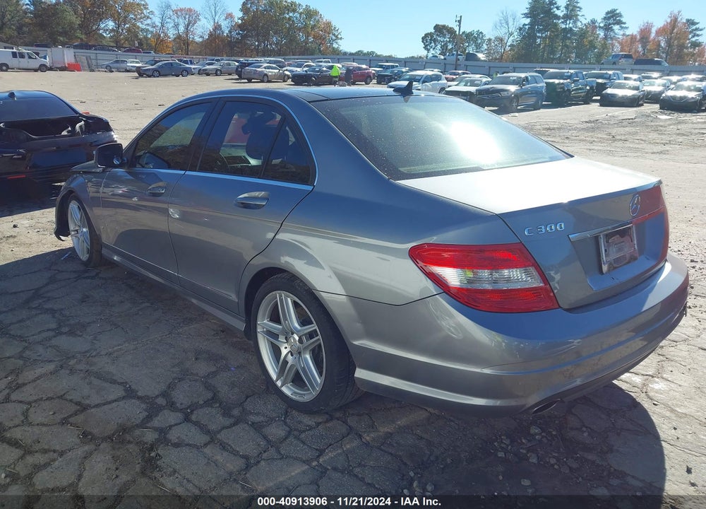 2009 MERCEDES-BENZ C 300 LUXURY/SPORT VIN: WDDGF54X89R054209