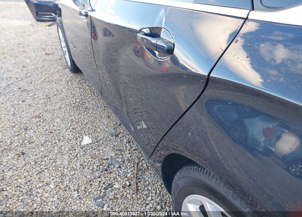 2017 CHEVROLET IMPALA 1LT VIN: 1G1105S31HU117902