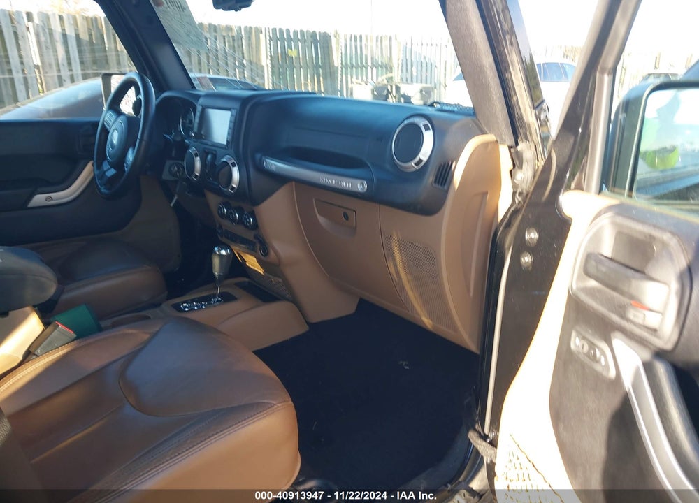 2016 JEEP WRANGLER UNLIMITED SAHARA VIN: 1C4BJWEG6GL173514