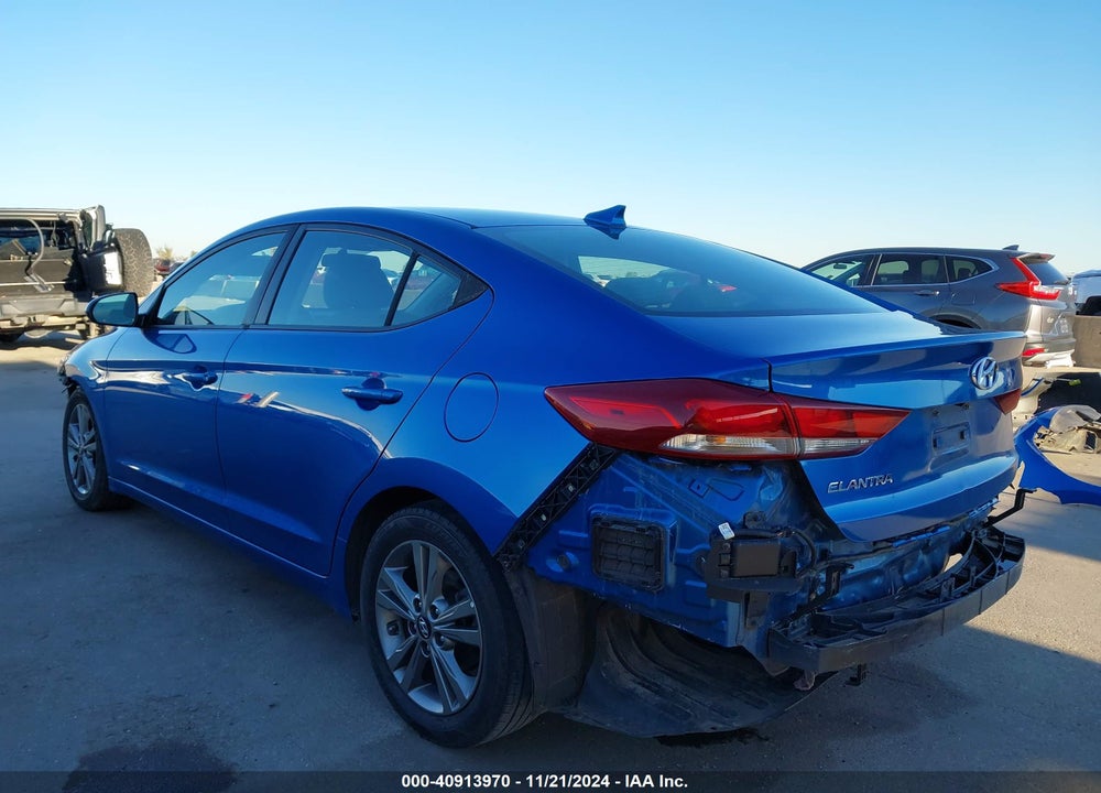 2018 HYUNDAI ELANTRA SEL VIN: 5NPD84LF2JH311984
