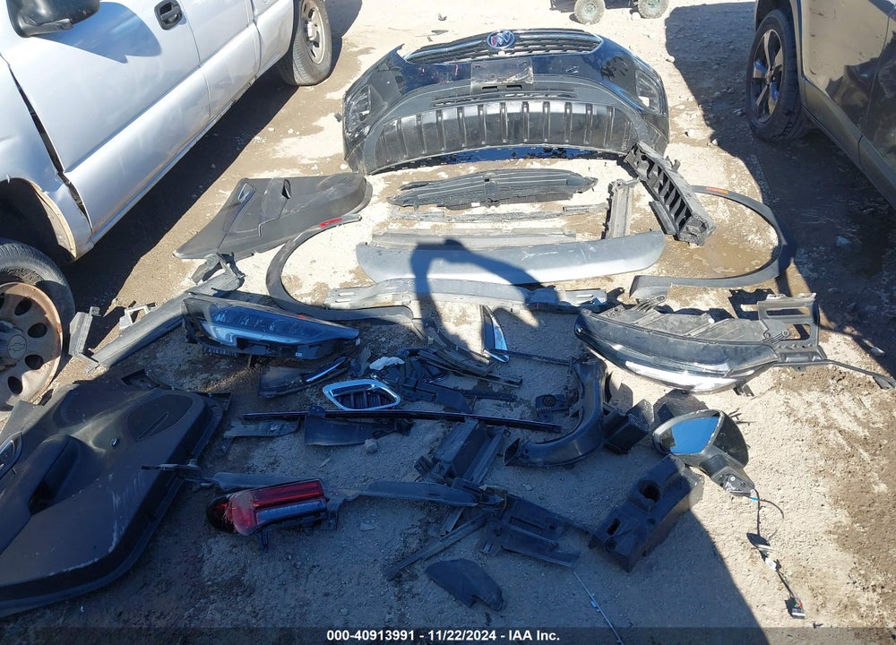 2022 BUICK ENVISION FWD PREFERRED VIN: LRBAZLR44ND159913