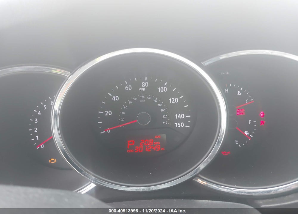 2013 KIA SORENTO LX V6 VIN: 5XYKTDA29DG420170