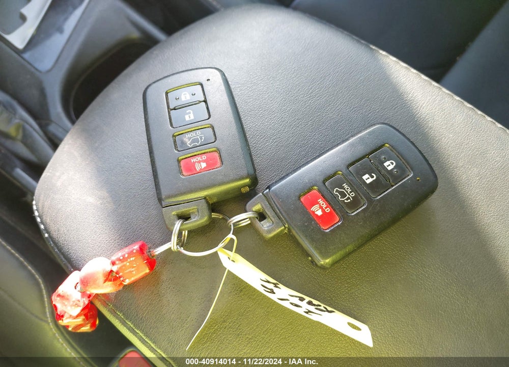 2016 TOYOTA RAV4 HYBRID LIMITED VIN: JTMDJREV8GD018126