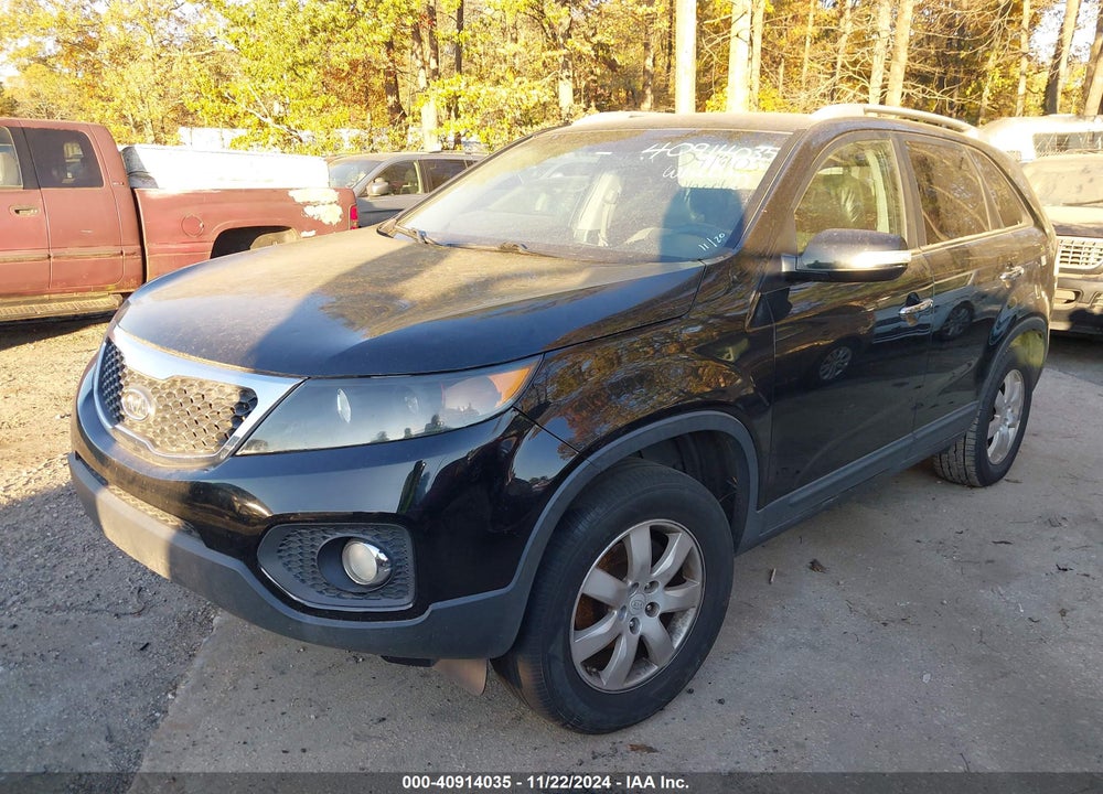 2011 KIA SORENTO LX VIN: 5XYKT4A15BG040067