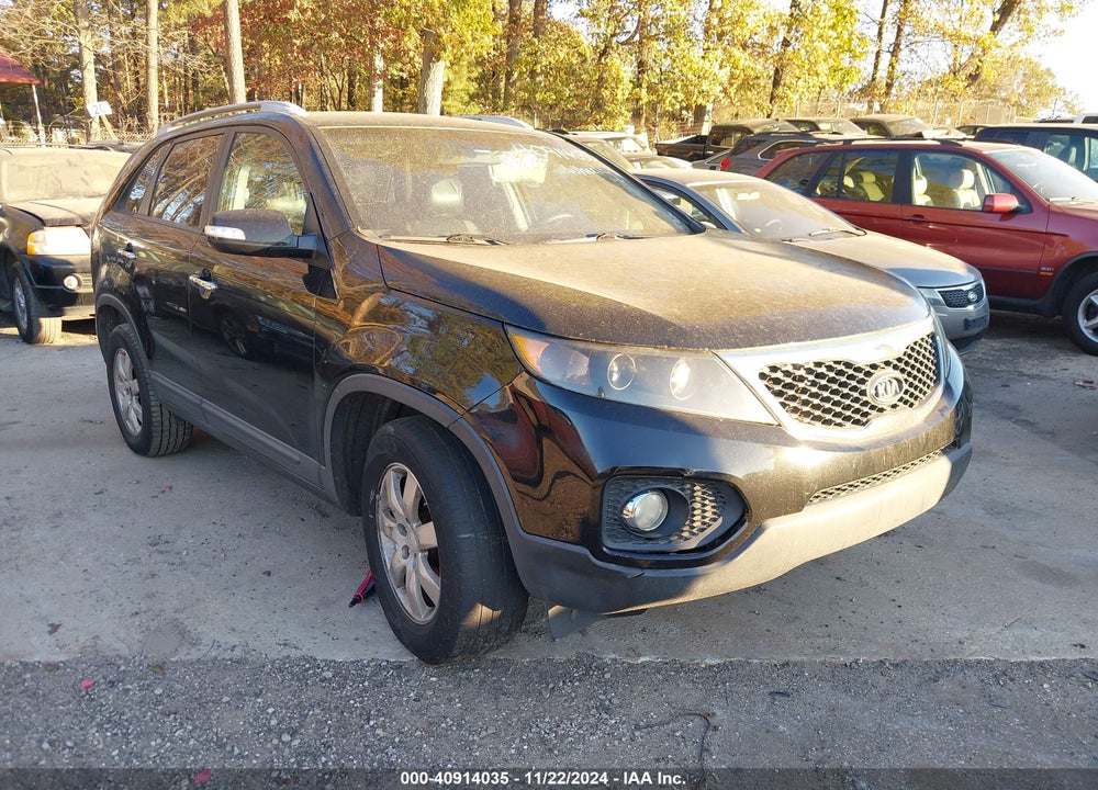 2011 KIA SORENTO LX VIN: 5XYKT4A15BG040067
