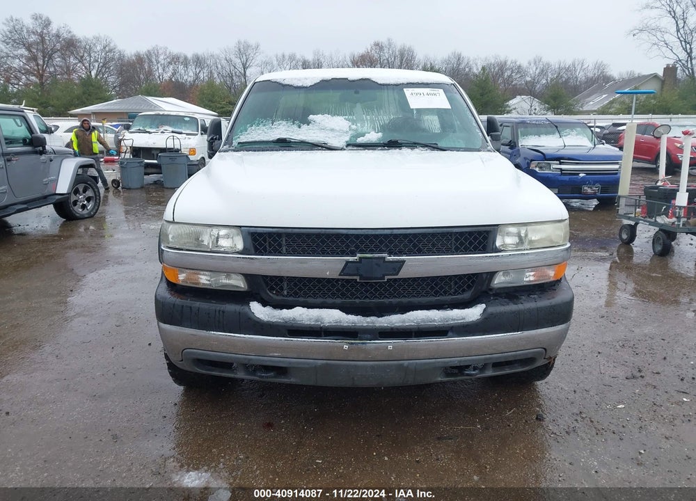 2001 CHEVROLET SILVERADO 2500HD LS VIN: 1GCHK23U01F122847