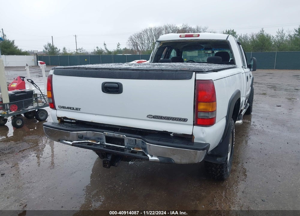2001 CHEVROLET SILVERADO 2500HD LS VIN: 1GCHK23U01F122847