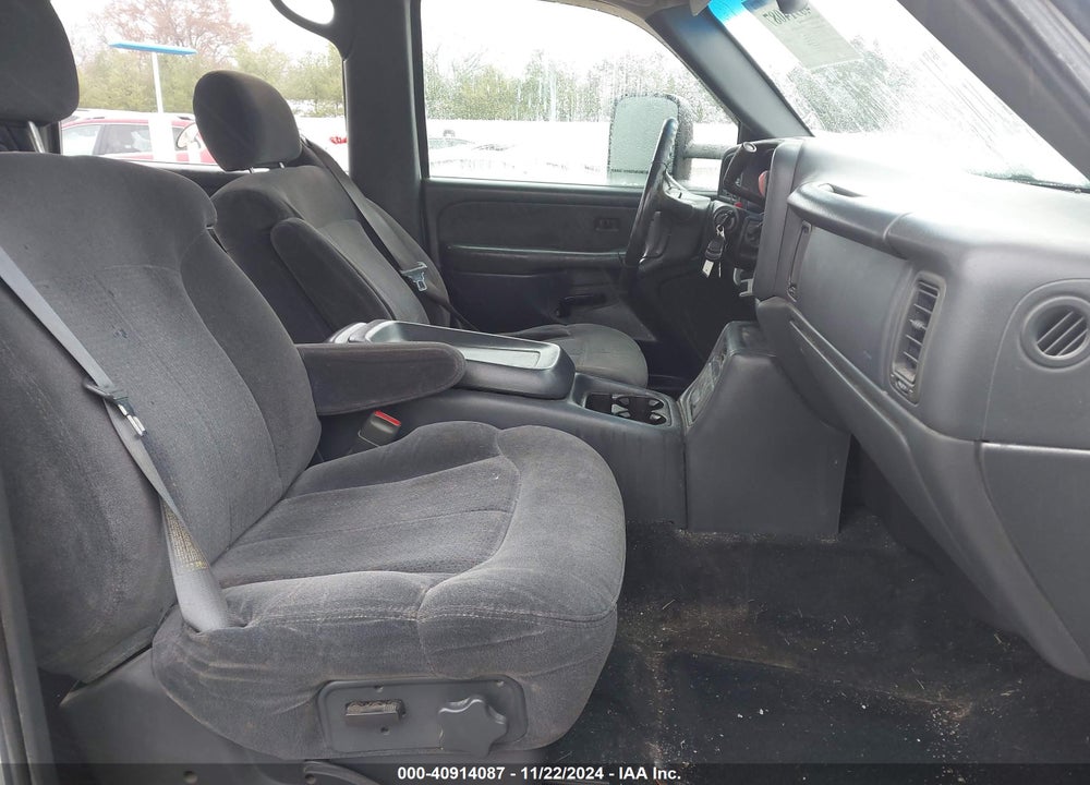 2001 CHEVROLET SILVERADO 2500HD LS VIN: 1GCHK23U01F122847