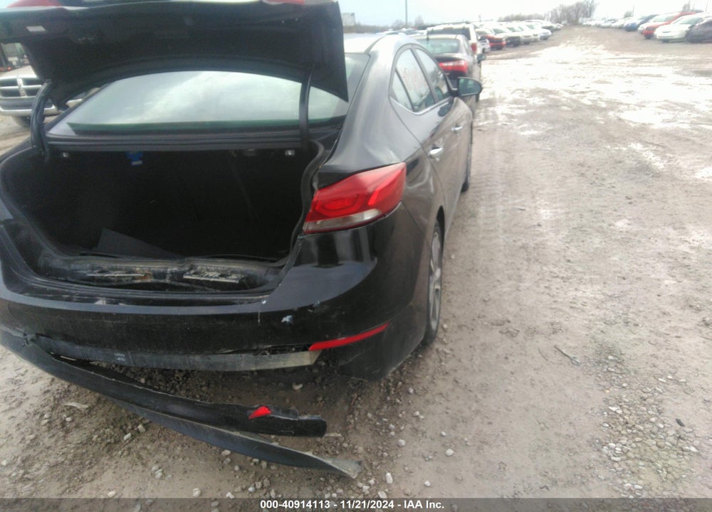 2017 HYUNDAI ELANTRA VIN: KMHD84LF5HU156407