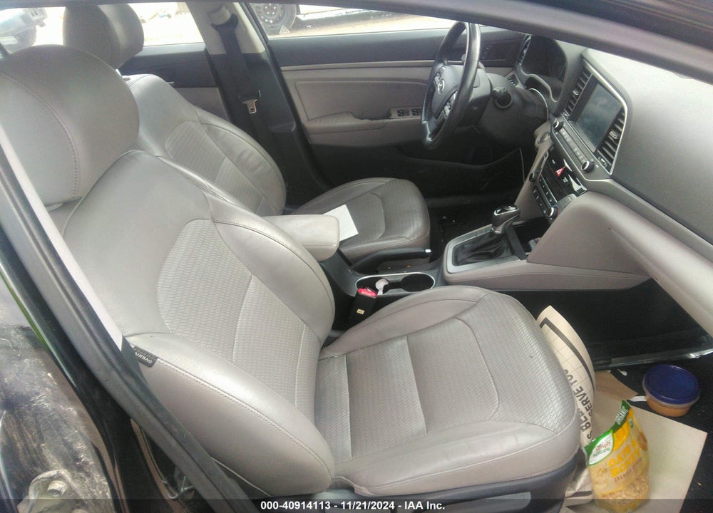 2017 HYUNDAI ELANTRA VIN: KMHD84LF5HU156407