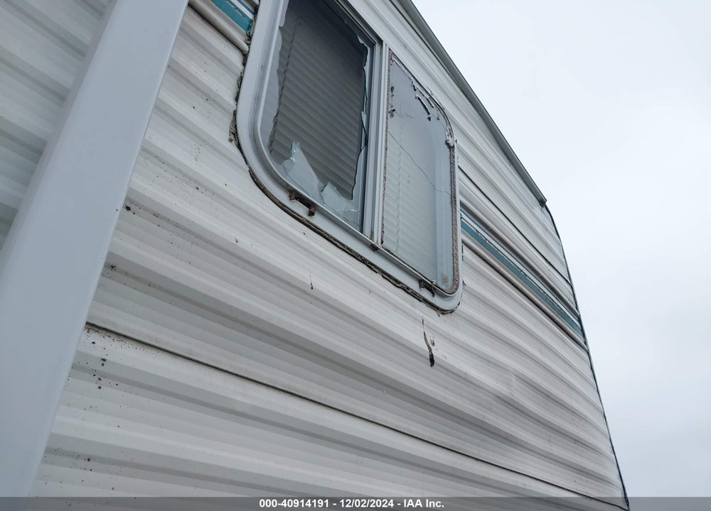 2000 MALLARD OTHER VIN: 1EF5M2328Y2470289