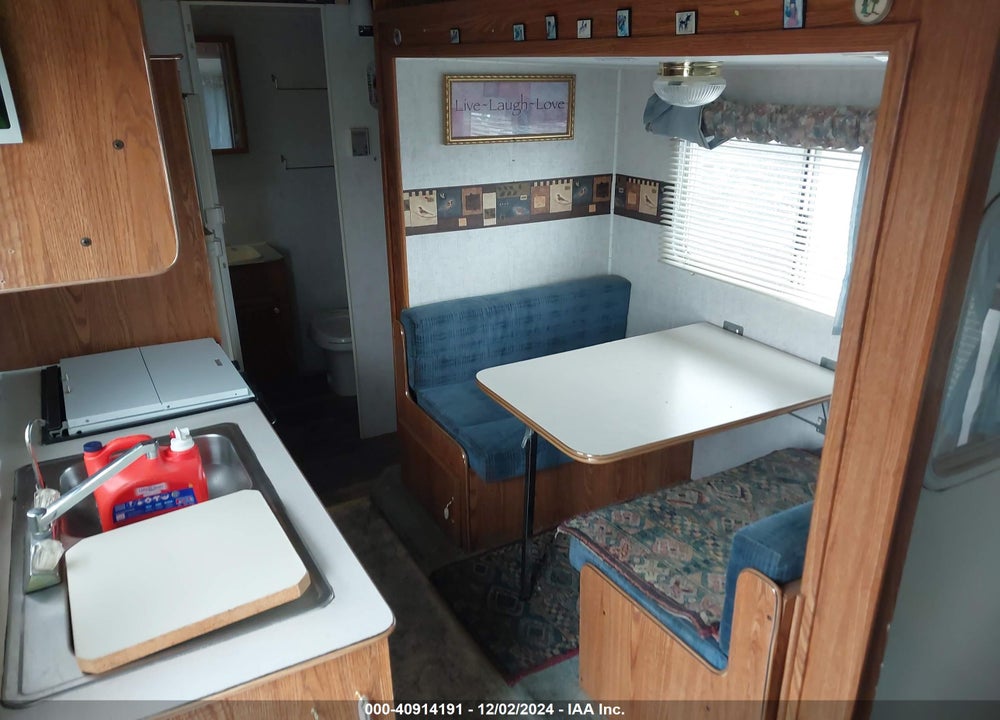 2000 MALLARD OTHER VIN: 1EF5M2328Y2470289