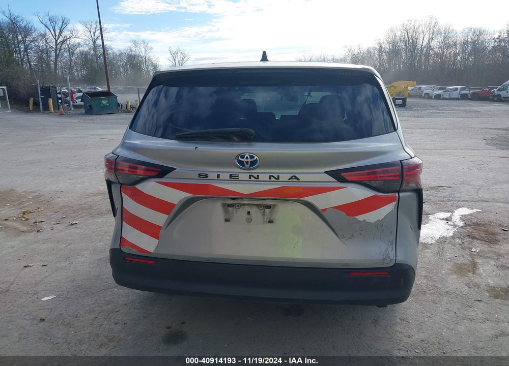 2021 TOYOTA SIENNA LE VIN: 5TDKSKFC1MS036492