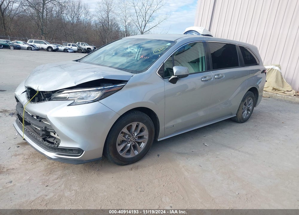 2021 TOYOTA SIENNA LE VIN: 5TDKSKFC1MS036492