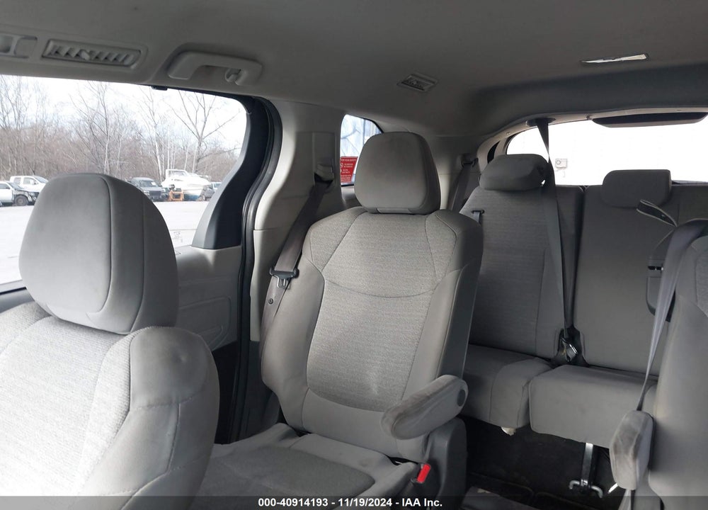 2021 TOYOTA SIENNA LE VIN: 5TDKSKFC1MS036492