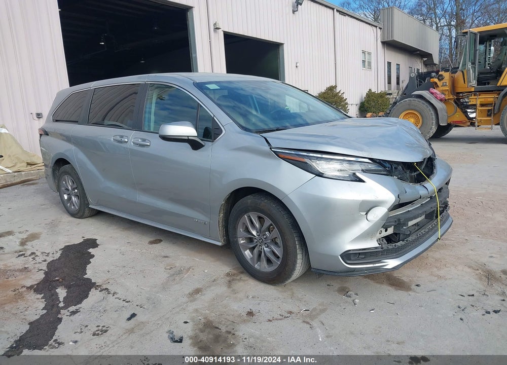 2021 TOYOTA SIENNA LE VIN: 5TDKSKFC1MS036492