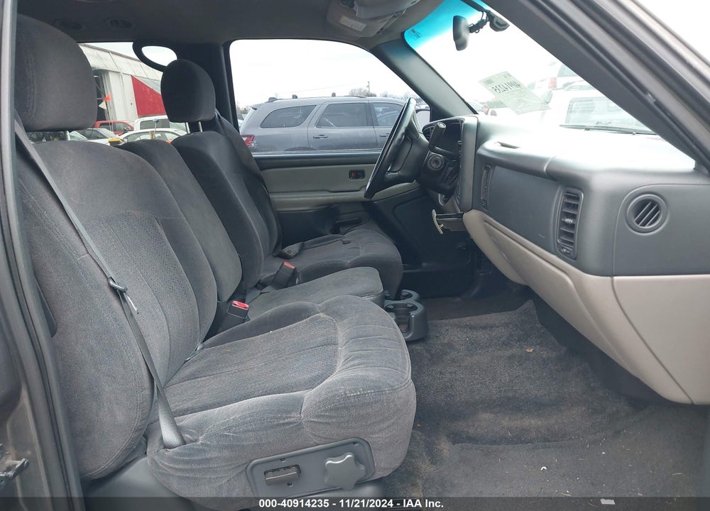 2002 CHEVROLET SUBURBAN 1500 LS VIN: 1GNFK16Z82J155982