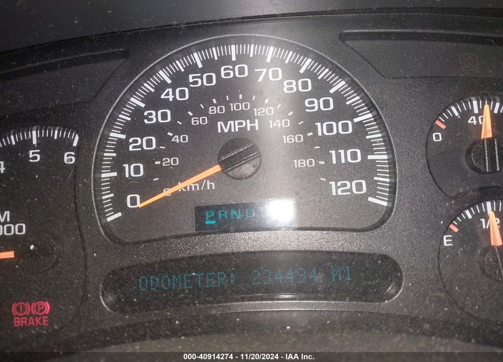 2004 CHEVROLET TAHOE LT VIN: 1GNEK13Z24J300503