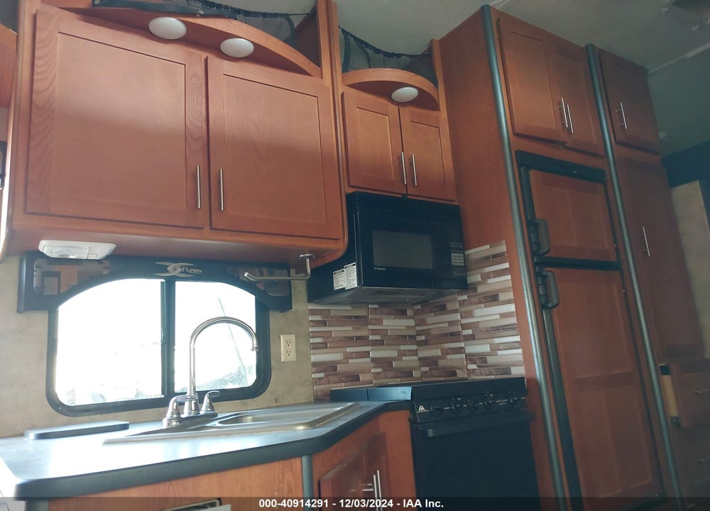 2007 KEYSTONE FUSION VIN: 4YDF362317F810169