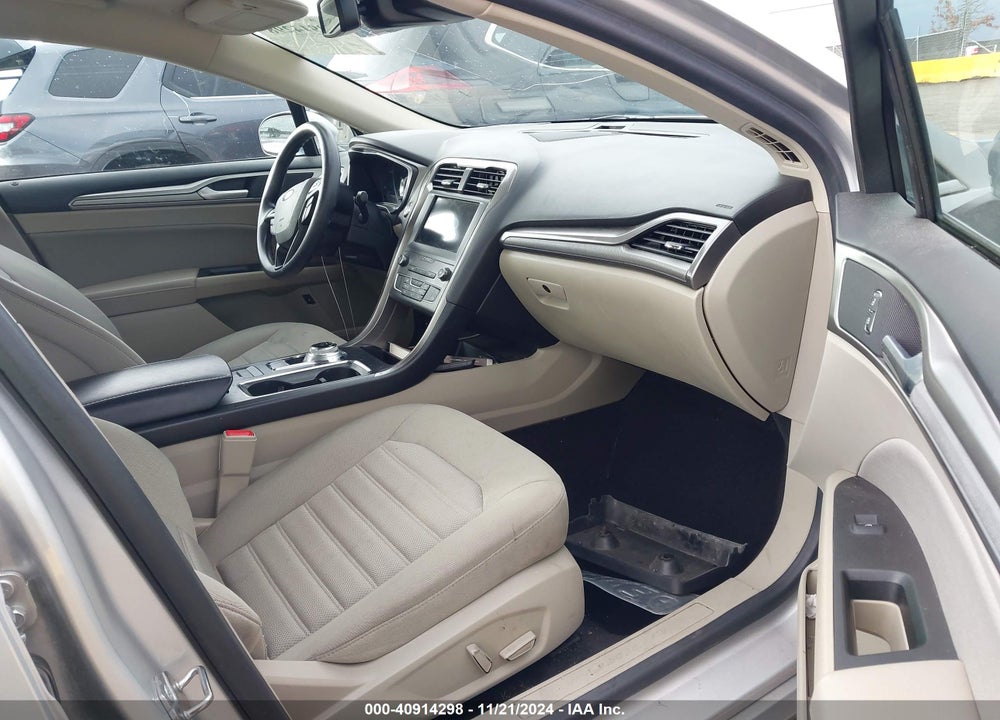 2019 FORD FUSION HYBRID SE VIN: 3FA6P0LU4KR206340