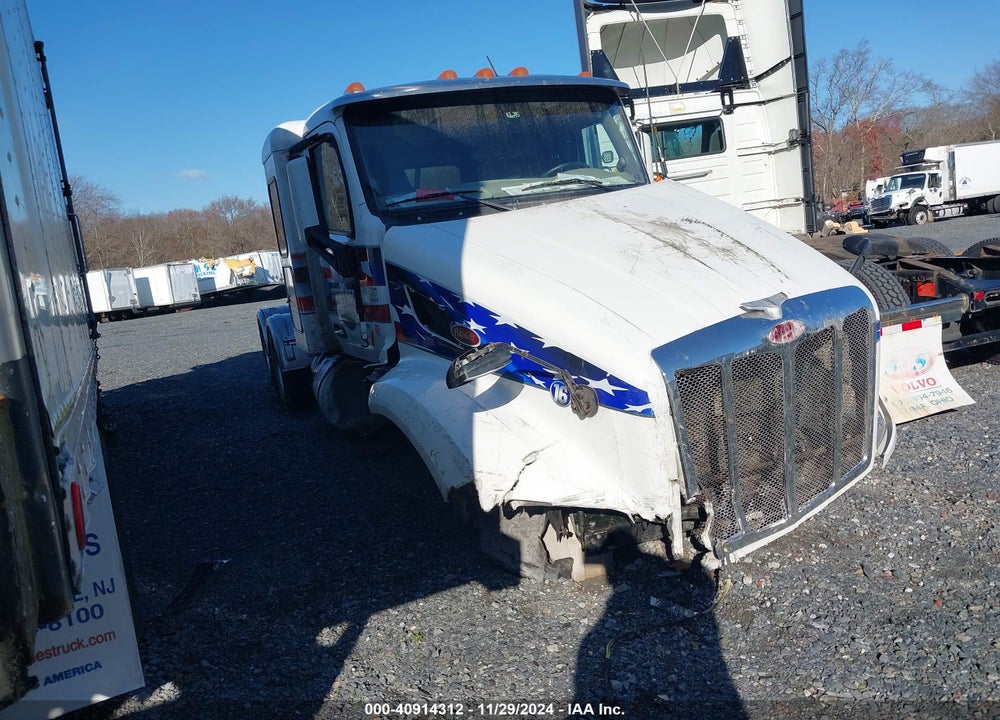 2021 PETERBILT 579 VIN: 1XPBD49X4MD739857