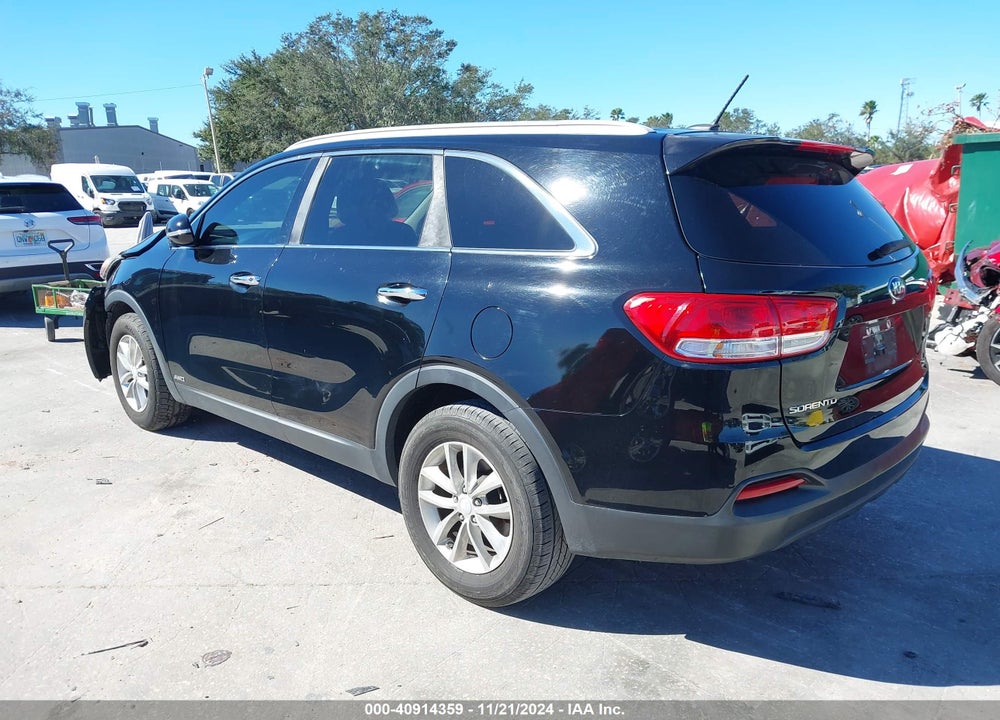 2017 KIA SORENTO 3.3L LX VIN: 5XYPGDA54HG188457