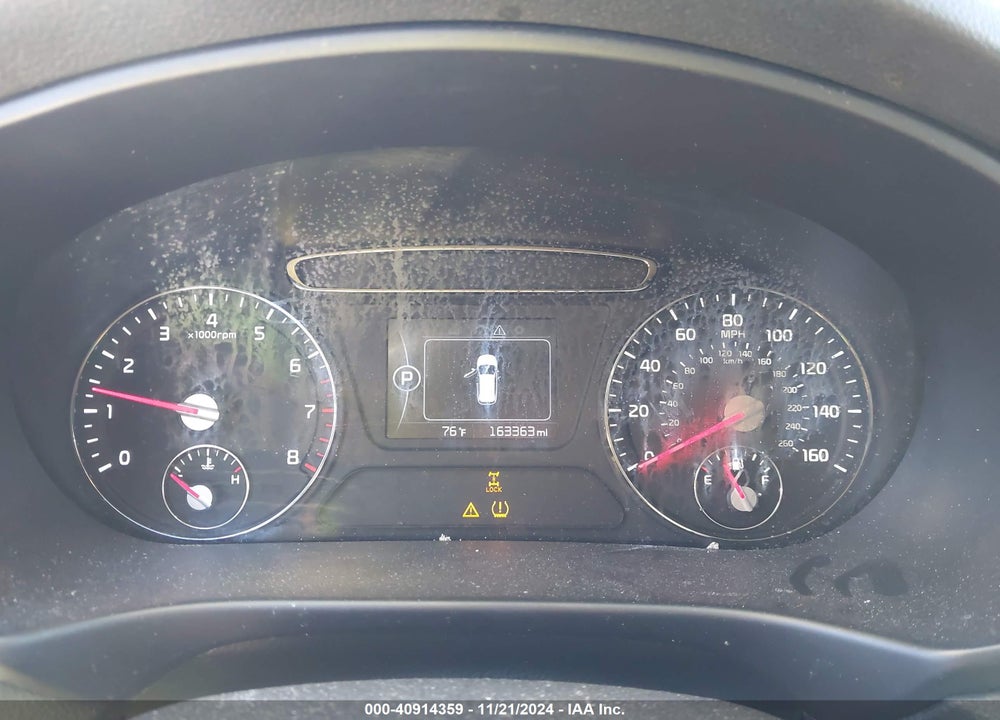 2017 KIA SORENTO 3.3L LX VIN: 5XYPGDA54HG188457