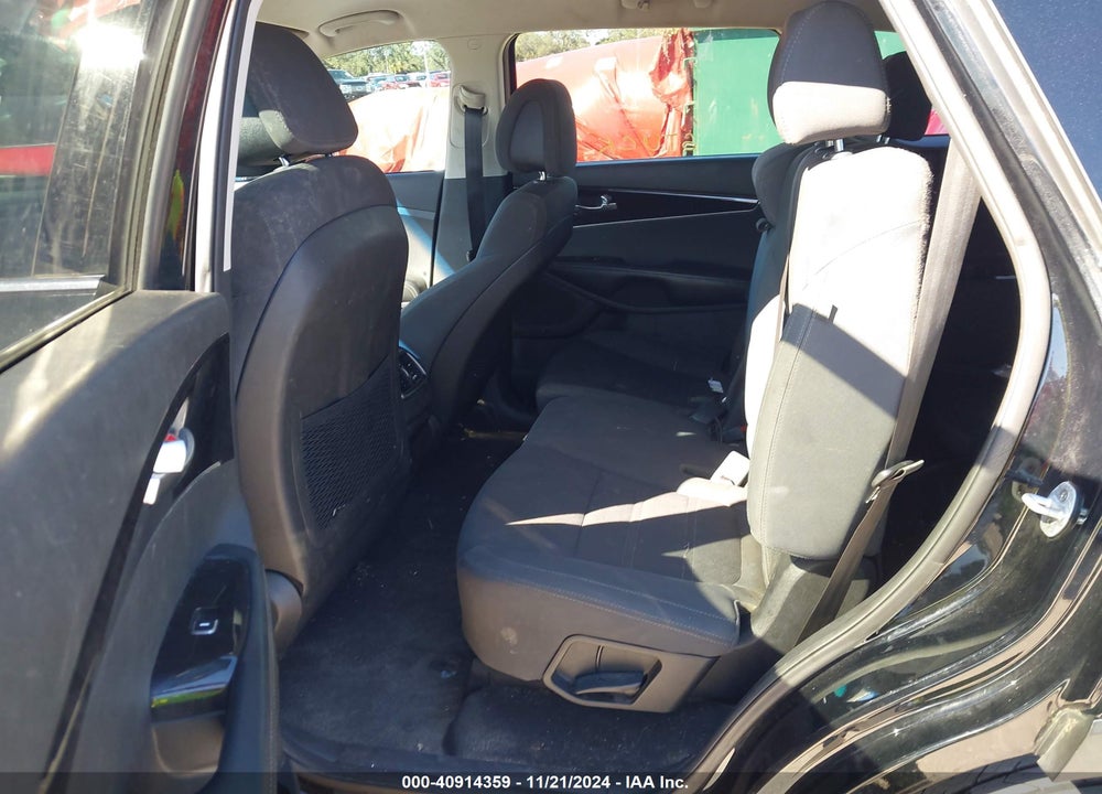2017 KIA SORENTO 3.3L LX VIN: 5XYPGDA54HG188457