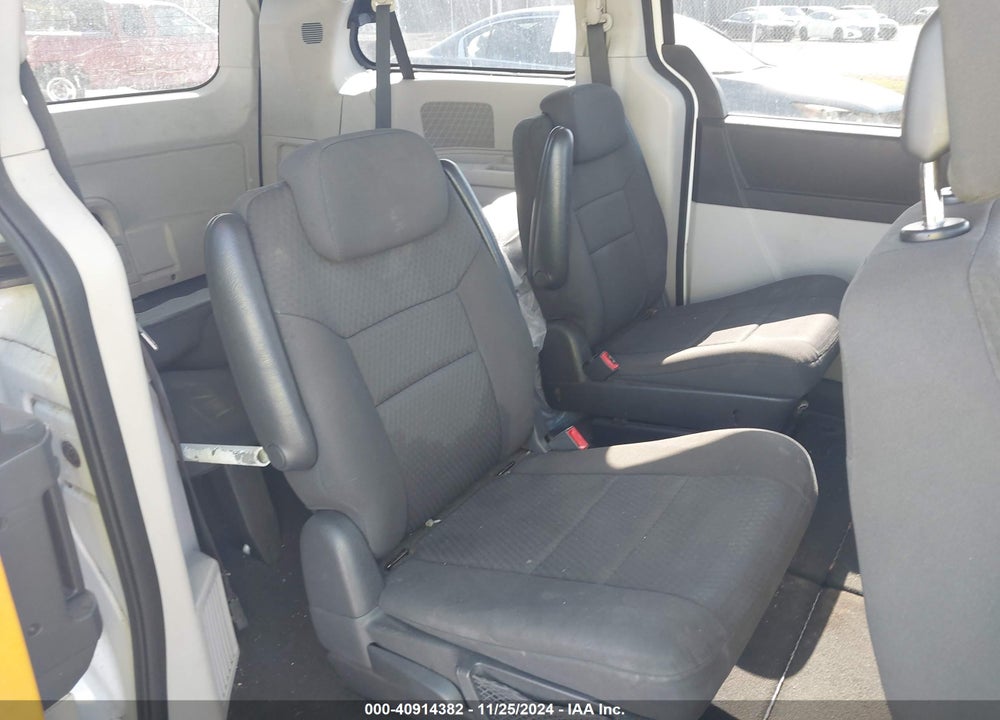 2010 DODGE GRAND CARAVAN SE VIN: 2D4RN4DE2AR307590