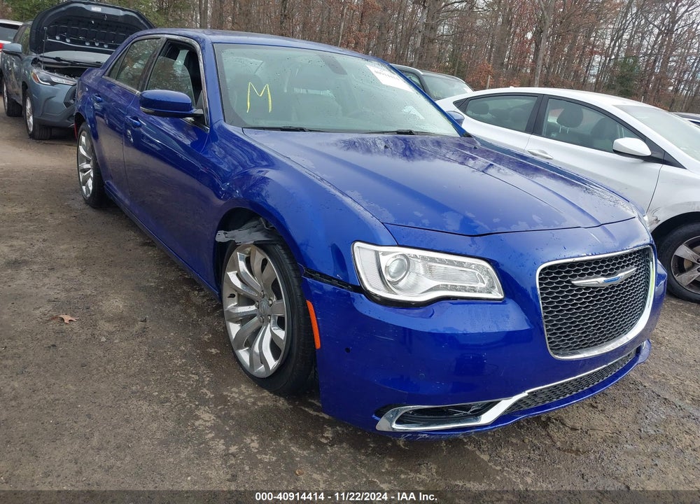 2018 CHRYSLER 300 TOURING L VIN: 2C3CCAAG7JH270043