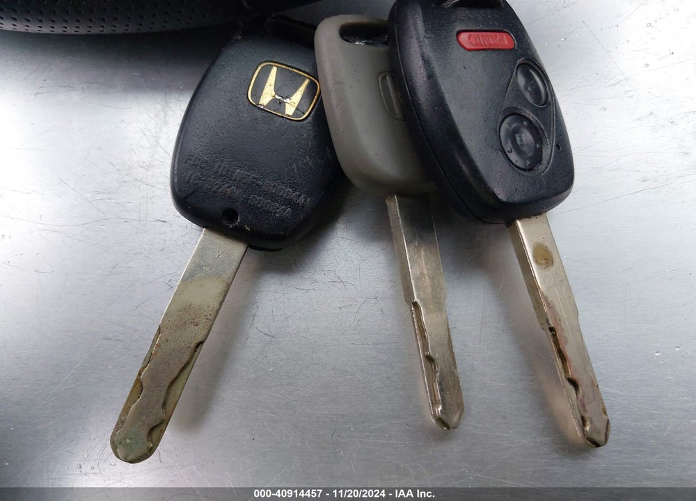 2011 HONDA CIVIC LX-S VIN: 19XFA1F63BE015286