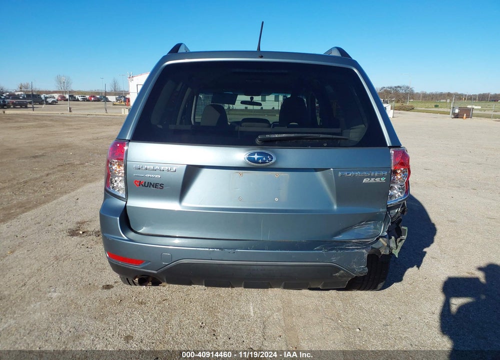 2013 SUBARU FORESTER 2.5X PREMIUM VIN: JF2SHACC8DH423799