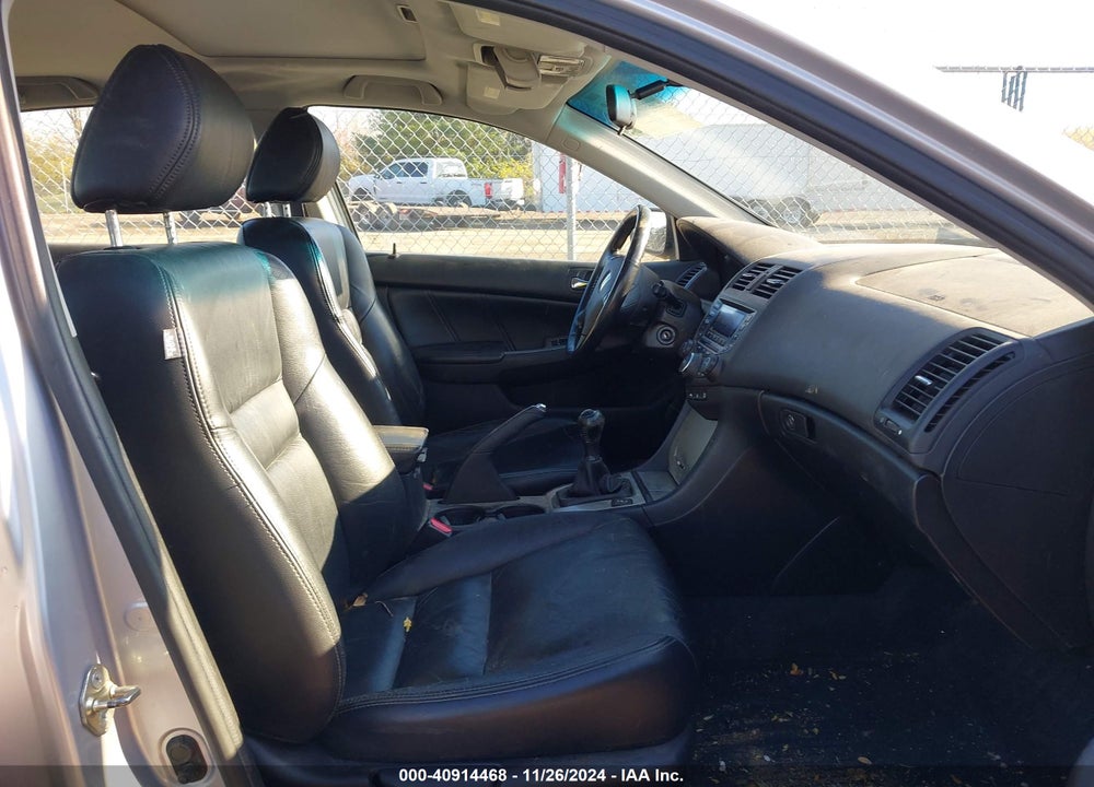 2004 HONDA ACCORD 2.4 EX VIN: 1HGCM55854A113585