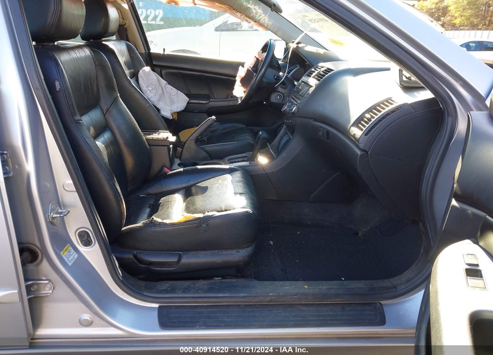 2005 HONDA ACCORD 2.4 EX VIN: 1HGCM568X5A065906