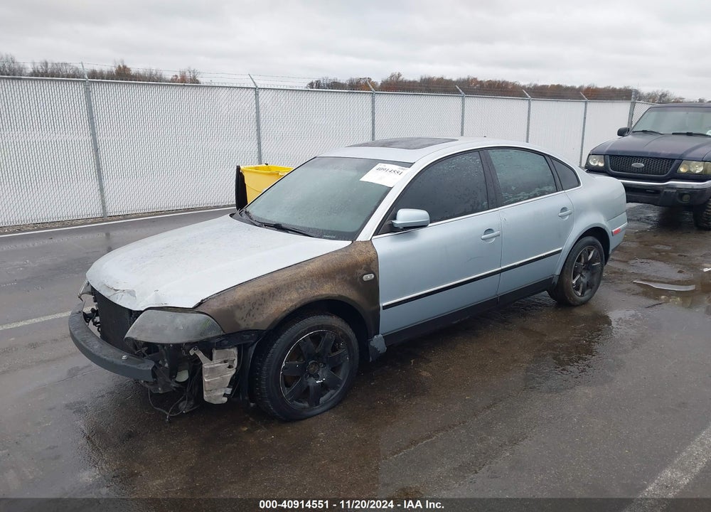 2001 VOLKSWAGEN PASSAT GLX VIN: WVWTH63B71E171189