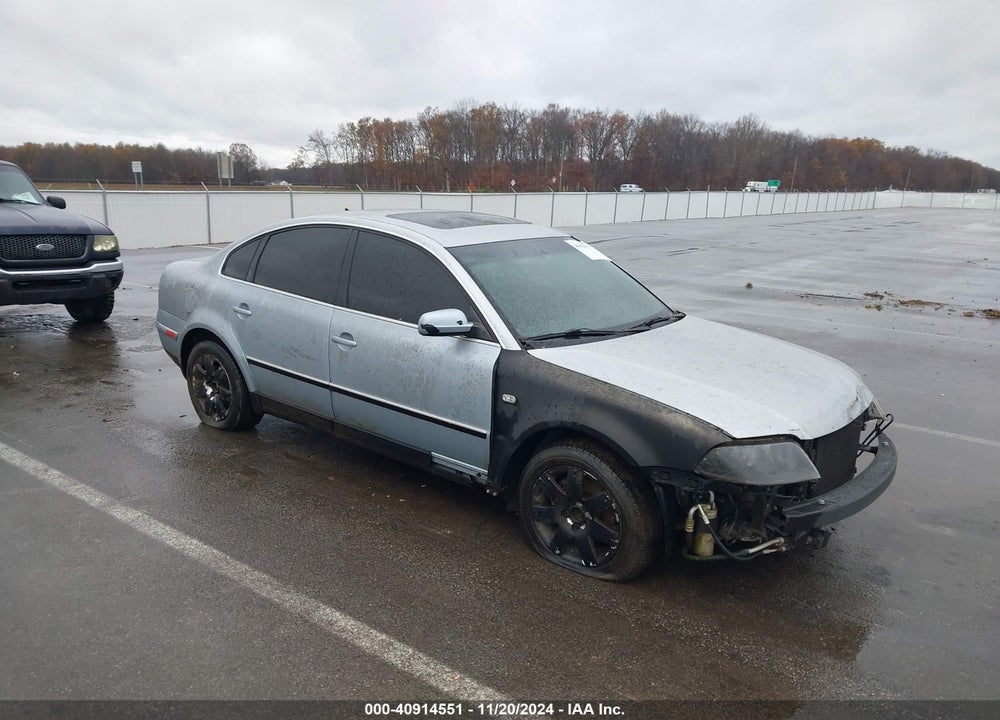 2001 VOLKSWAGEN PASSAT GLX VIN: WVWTH63B71E171189