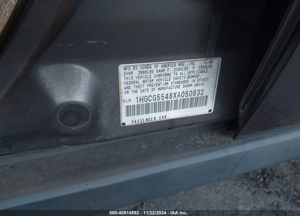 1999 HONDA ACCORD LX VIN: 1HGCG5548XA050832