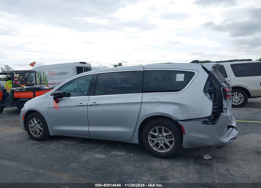 2024 CHRYSLER PACIFICA TOURING L VIN: 2C4RC1BGXRR132135