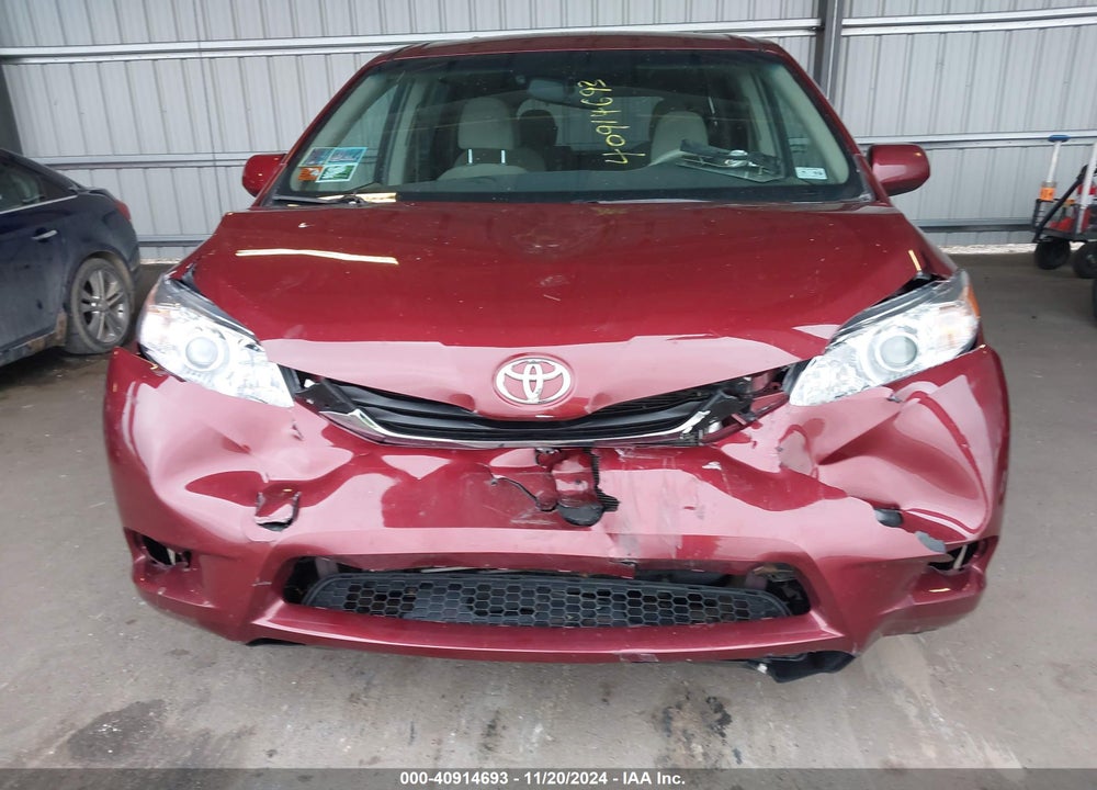 2014 TOYOTA SIENNA LE 7 PASSENGER VIN: 5TDJK3DC3ES094142