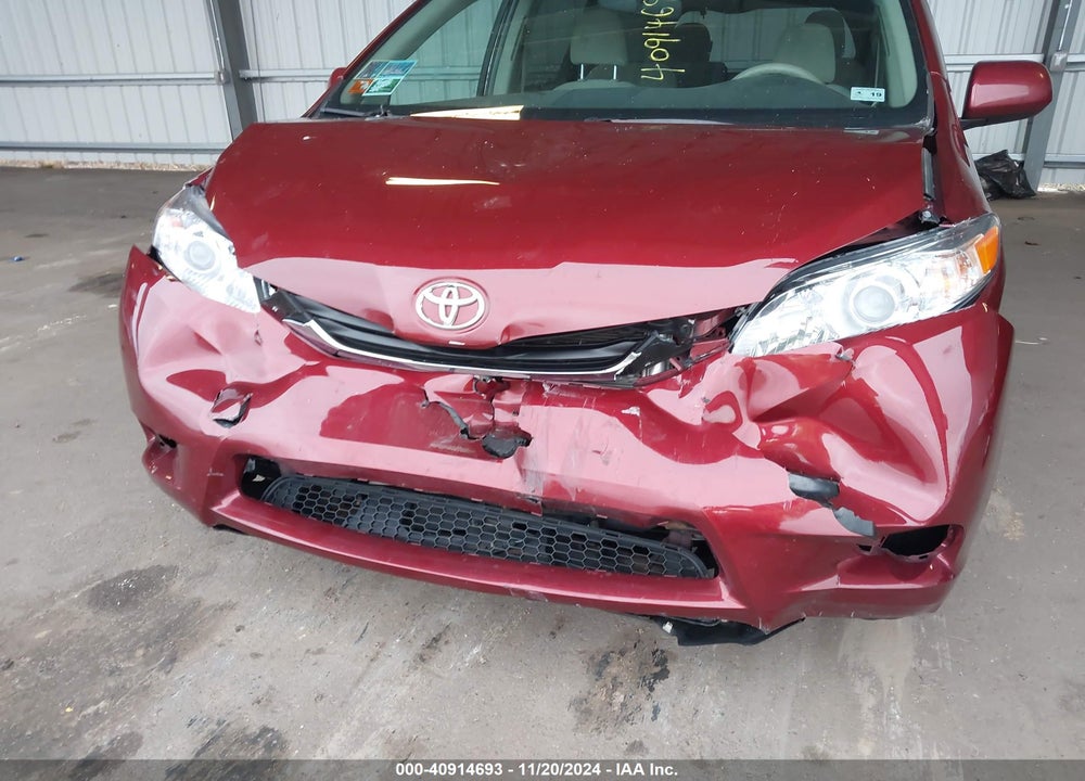 2014 TOYOTA SIENNA LE 7 PASSENGER VIN: 5TDJK3DC3ES094142