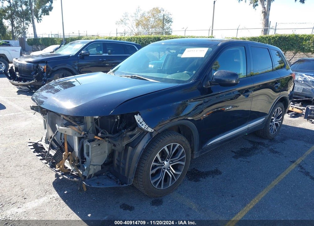 2017 MITSUBISHI OUTLANDER ES VIN: JA4AZ2A35HZ036329