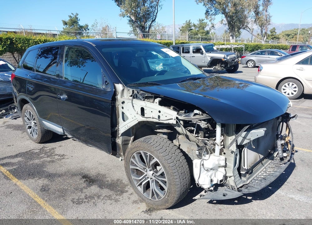 2017 MITSUBISHI OUTLANDER ES VIN: JA4AZ2A35HZ036329