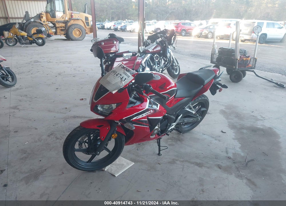 2020 HONDA CBR300 R VIN: MLHNC5100L5600384