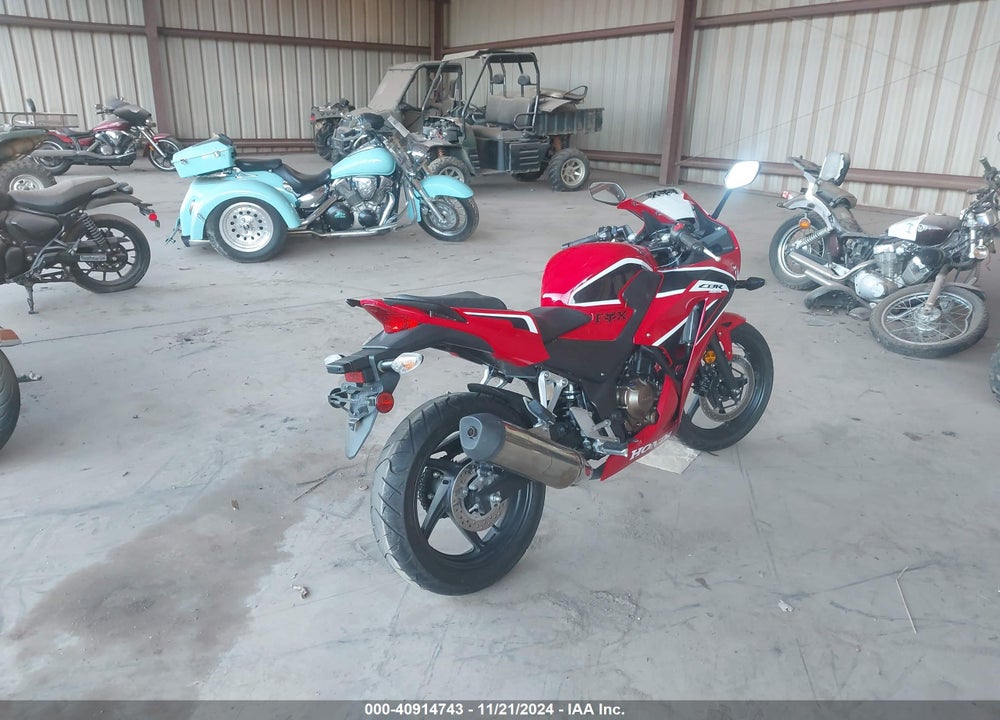 2020 HONDA CBR300 R VIN: MLHNC5100L5600384