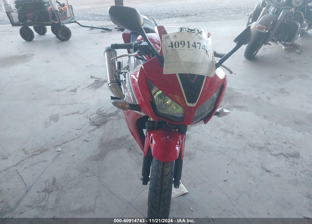 2020 HONDA CBR300 R VIN: MLHNC5100L5600384