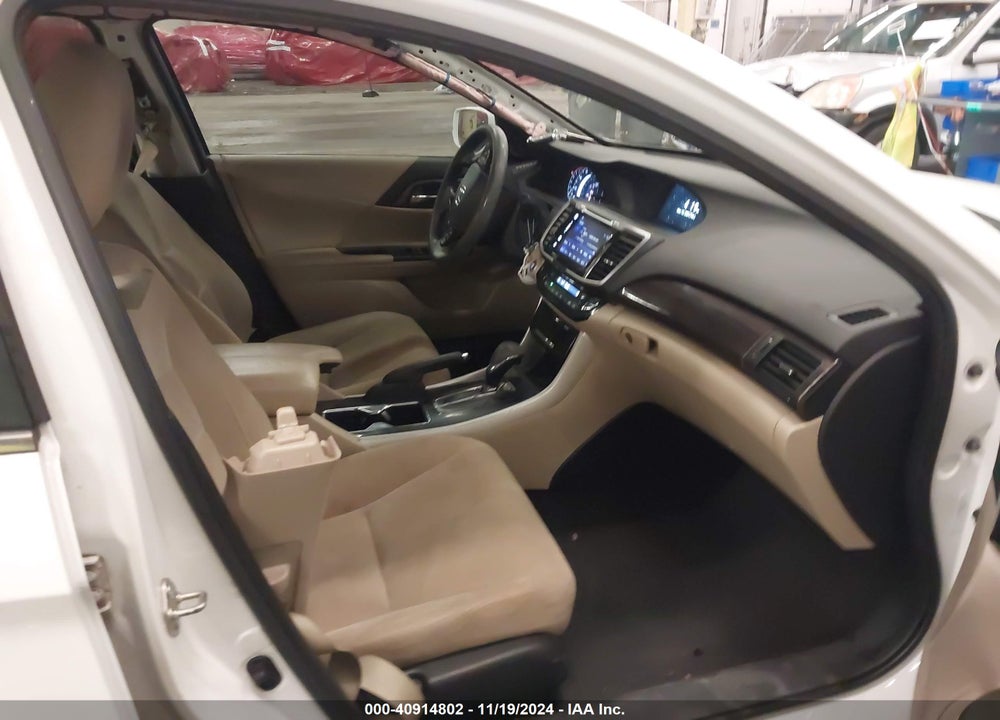 2016 HONDA ACCORD VIN: 1HGCR2F74GA125026