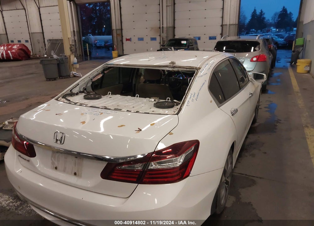 2016 HONDA ACCORD VIN: 1HGCR2F74GA125026