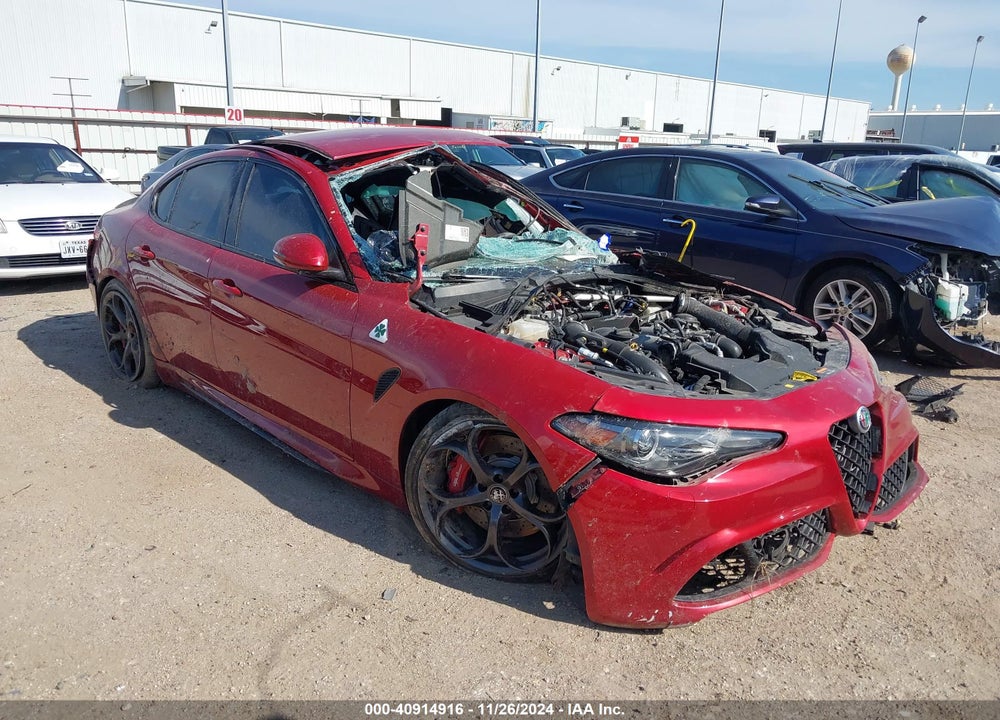 2017 ALFA ROMEO GIULIA QUADRIFOGLIO RWD VIN: ZARFAEAV3H7560862