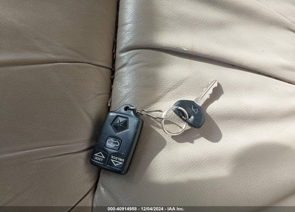 1995 CHRYSLER TOWN & COUNTRY VIN: 1C4GH54L5SX560583