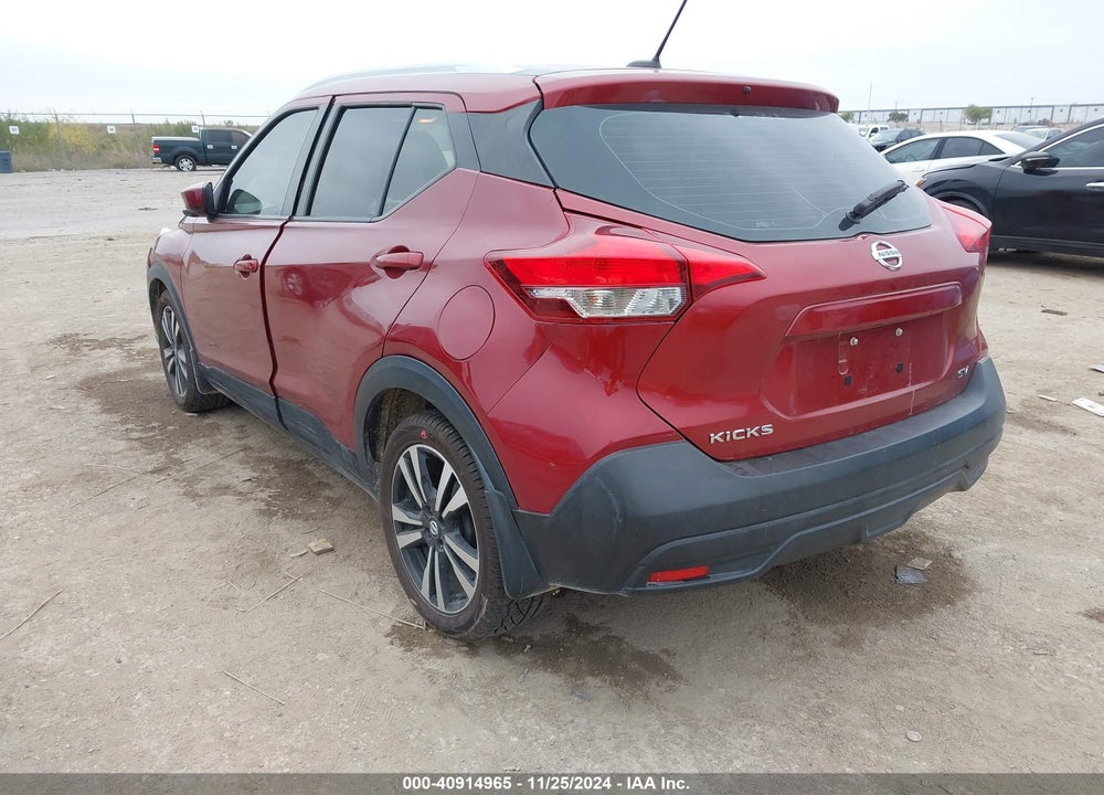 2019 NISSAN KICKS SV VIN: 3N1CP5CU1KL567833